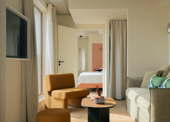 Edgar - Eglise Aparthotel 4*